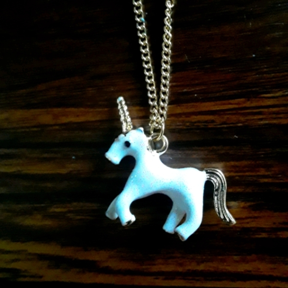 Best Friends Unicorn Necklace (2)